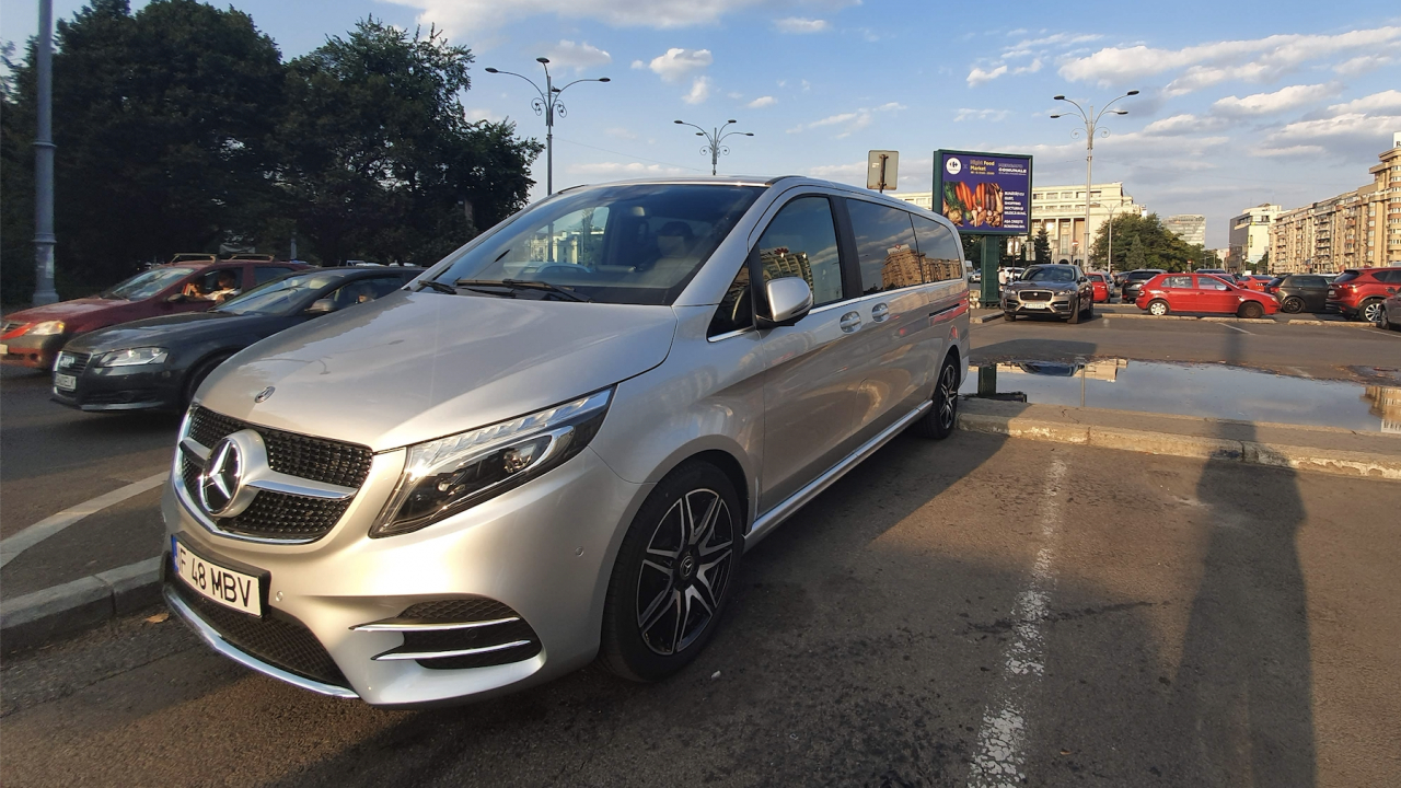 Mercedes-Benz Clasa V - mașina antreprenorului care câștigă două ore