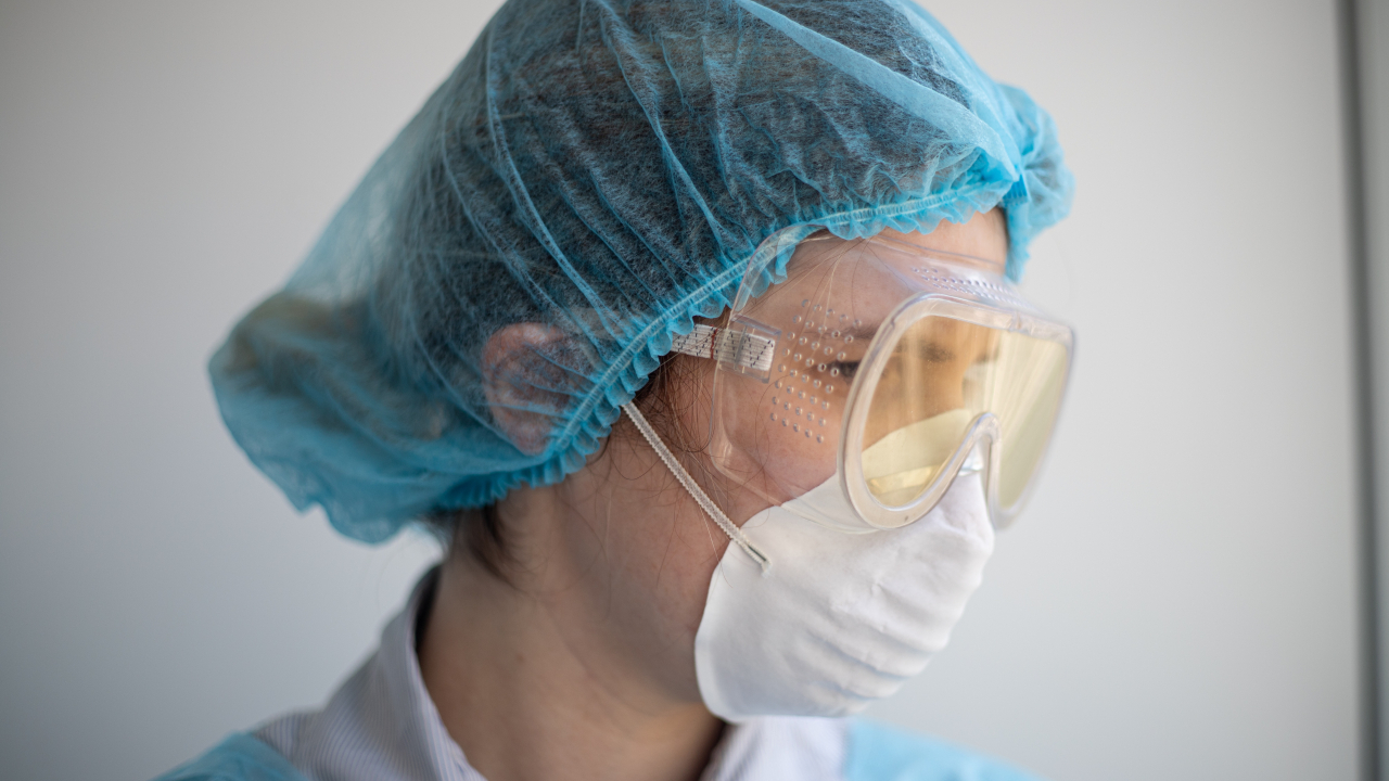 Coronavirus | 20.000 de măști de la Carrefour pentru doctorii din București