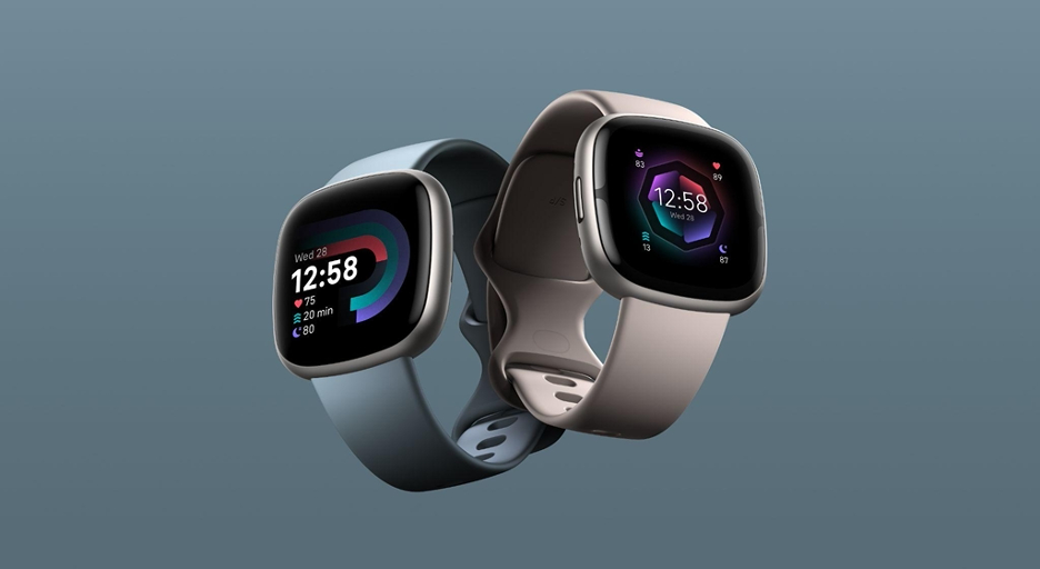 Fitbit lansează Versa 4 și Sense, ceasuri smart care au grijă de sănătatea ta
