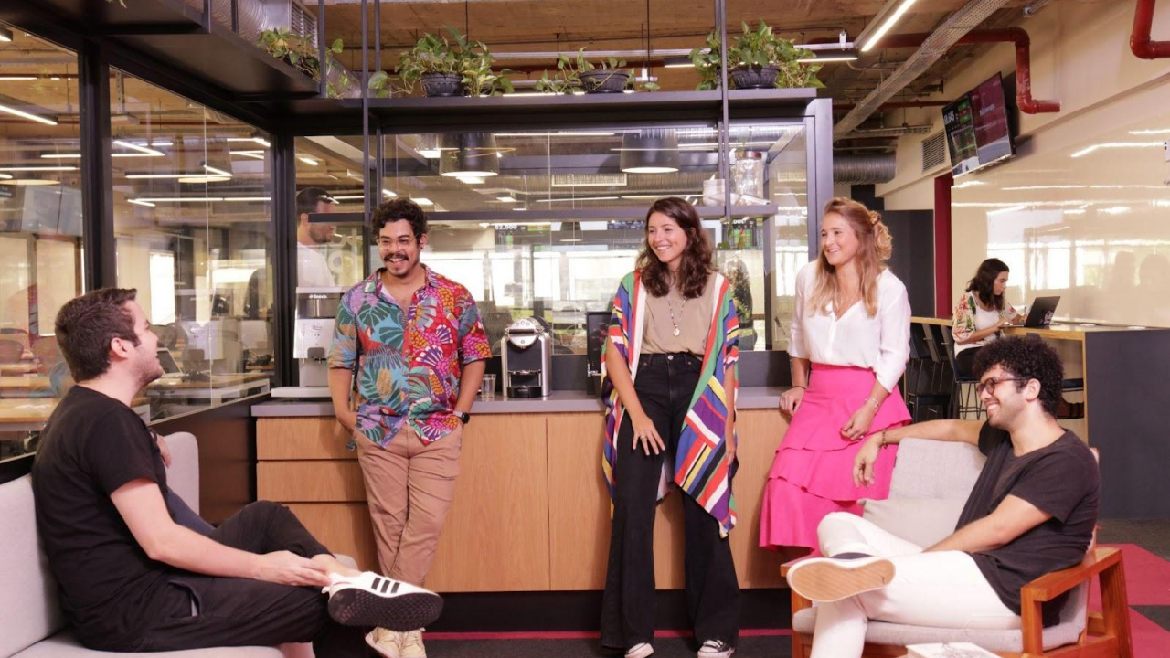 Înscrieri în programul VTEX de formare în domeniul comerțului digital