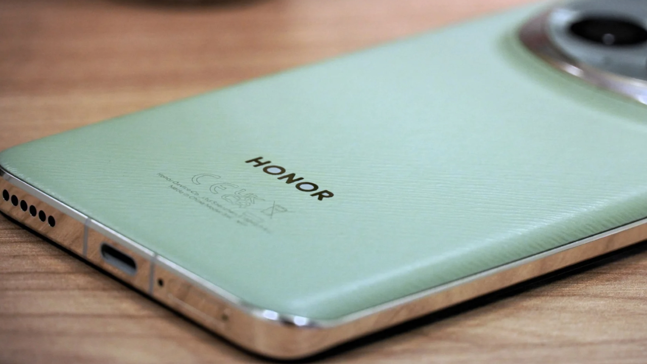 Honor 300 - urmează să se lanseze cu cel mai bizar design - FOTO