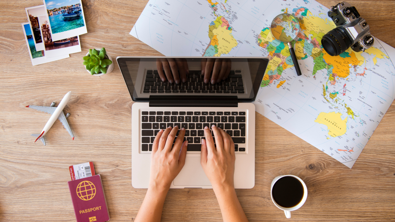 AI în travel: cum vorbești cu o aplicație ca să găsești zboruri bune