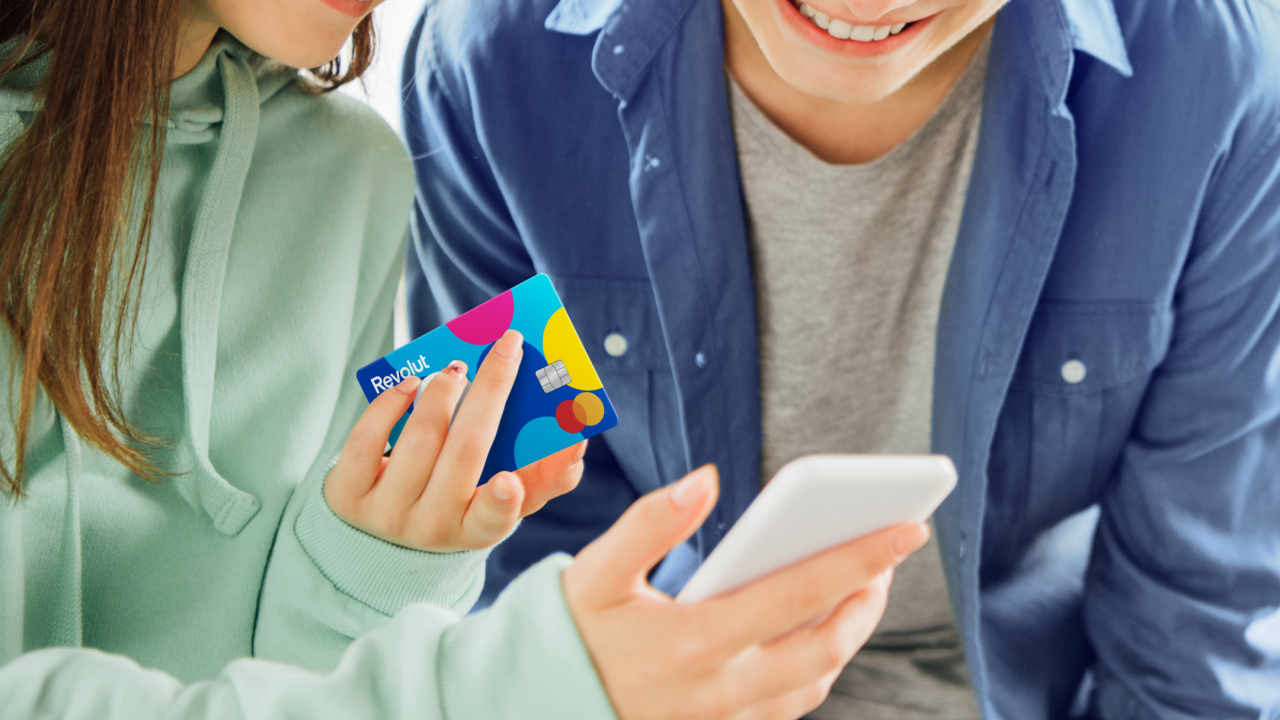 Revolut introduce Apple Pay pentru conturile Revolut Junior