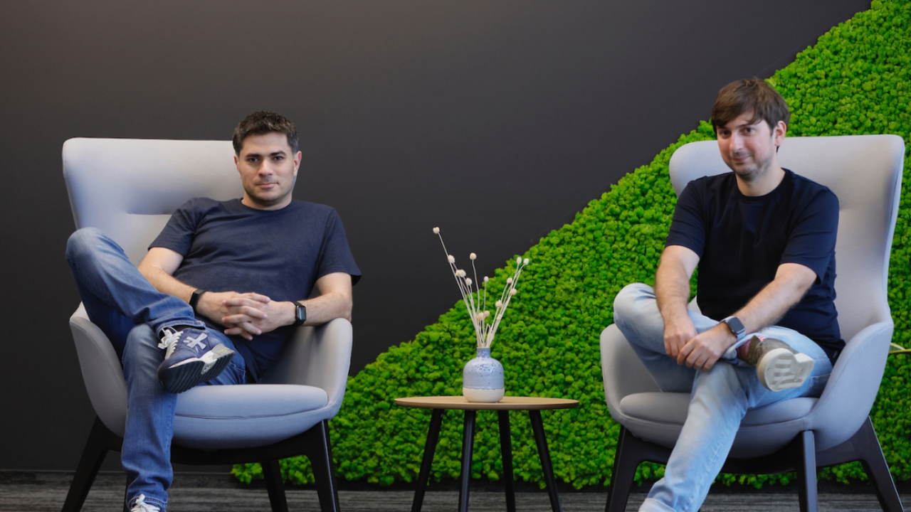 Românii de la FlowX.ai, cea mai mare rundă Serie A în enterprise soft în 2 ani