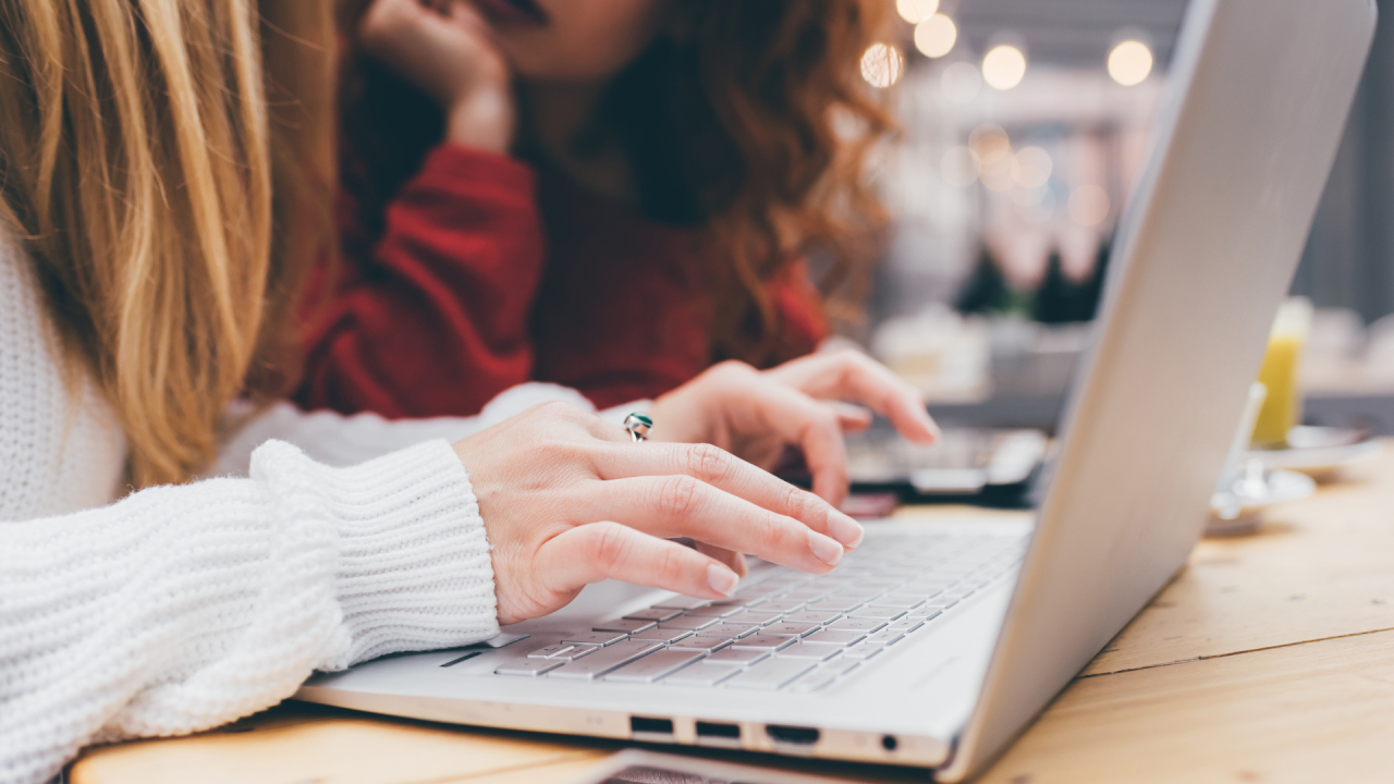 Women in Work: trebuie o jumătate de secol pentru a reduce decalajul salarial