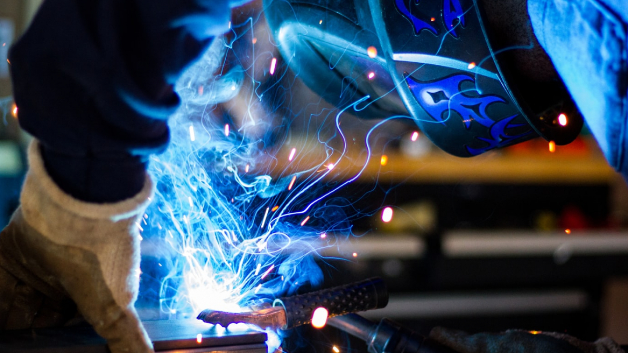 EMI preia integral un Decran, producător belgian de uși industriale din oțel