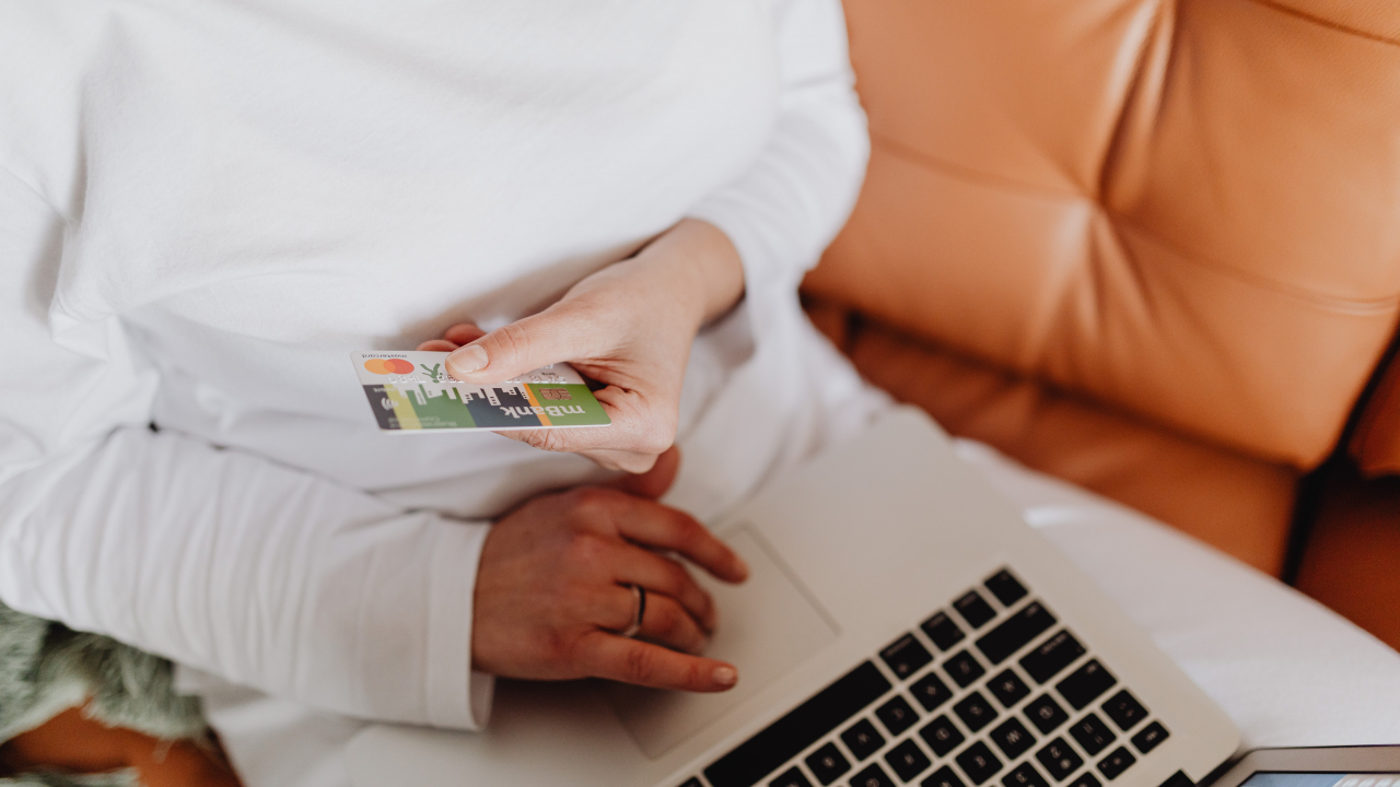 Cum arată clientul tradițional de fintech-uri din România și ce planuri are vara