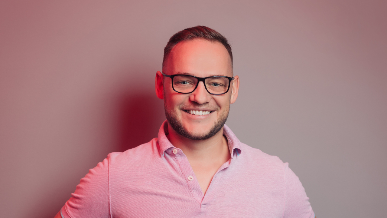 Sergiu Biriș lansează o platformă de cursuri pentru fondatorii de startup-uri