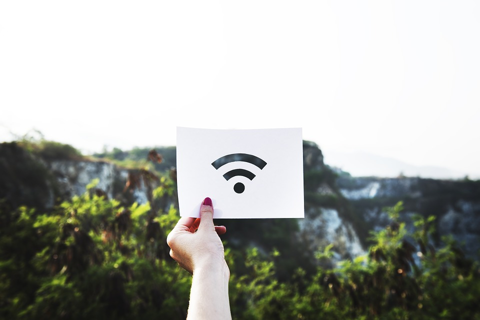 UE va finanța extinderea rețelei WiFi în zonele fără acoperire