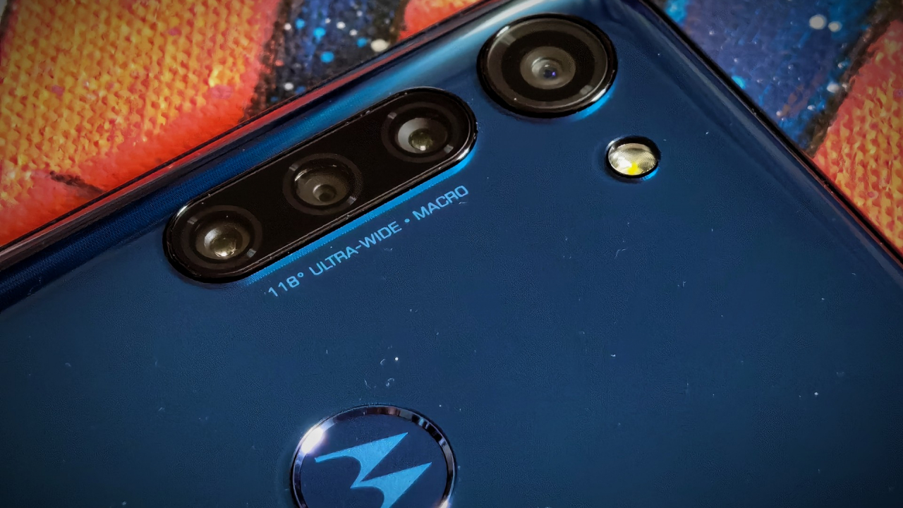 REVIEW Moto G8 Power: Baterie mare, preț mic, performanțe echilibrate