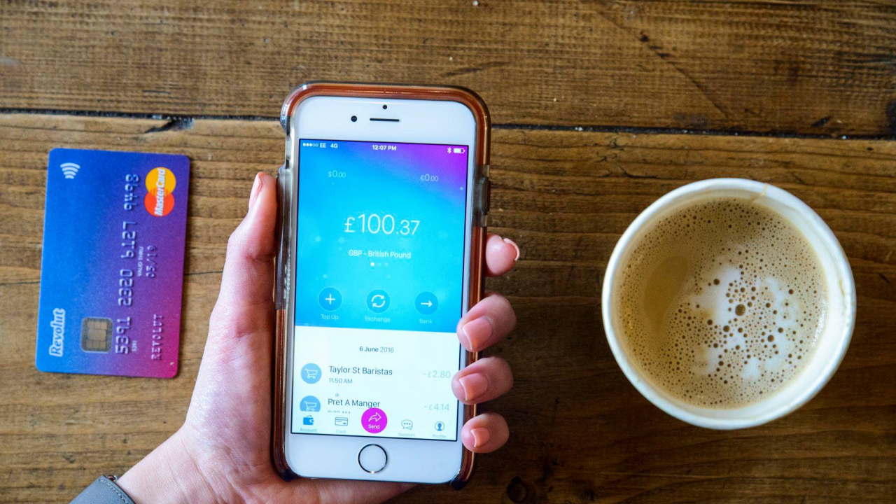 Revolut face angajări în România. Care sunt posturile disponibile?
