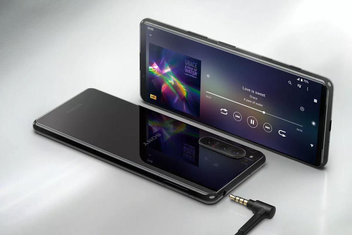 Sony lansează Xperia 5 II - un Xperia 1 II mai compact și cu ecran de 120 Hz