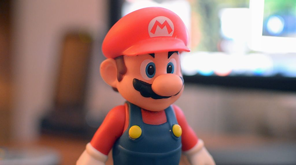 Testează cele mai populare jocuri și fac 800.000 de euro pe an în țară