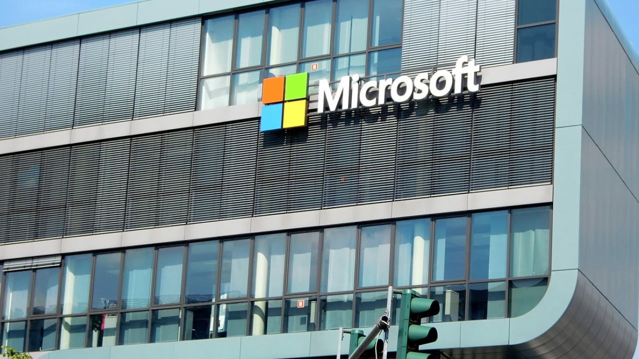 Microsoft și Grab, parteneriat pentru a stimula inovarea în mobilitate