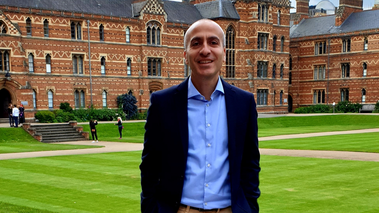 Român, membru în board-ul Oxford: De ce să faci un MBA când ești manager?