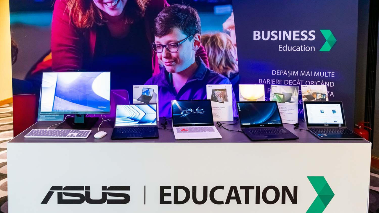 Concurs de competențe digitale pentru liceeni organizat de Asus