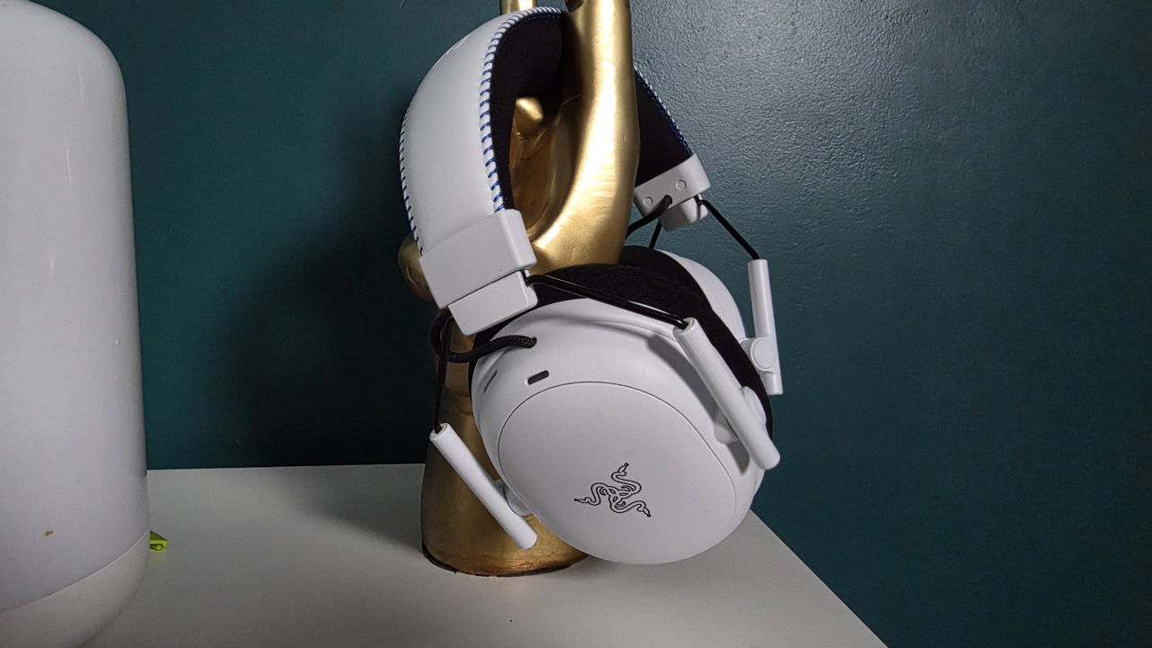 REVIEW Razer BlackShark V3 Pro: probabil cele mai bune căști pentru gaming, indiferent de device