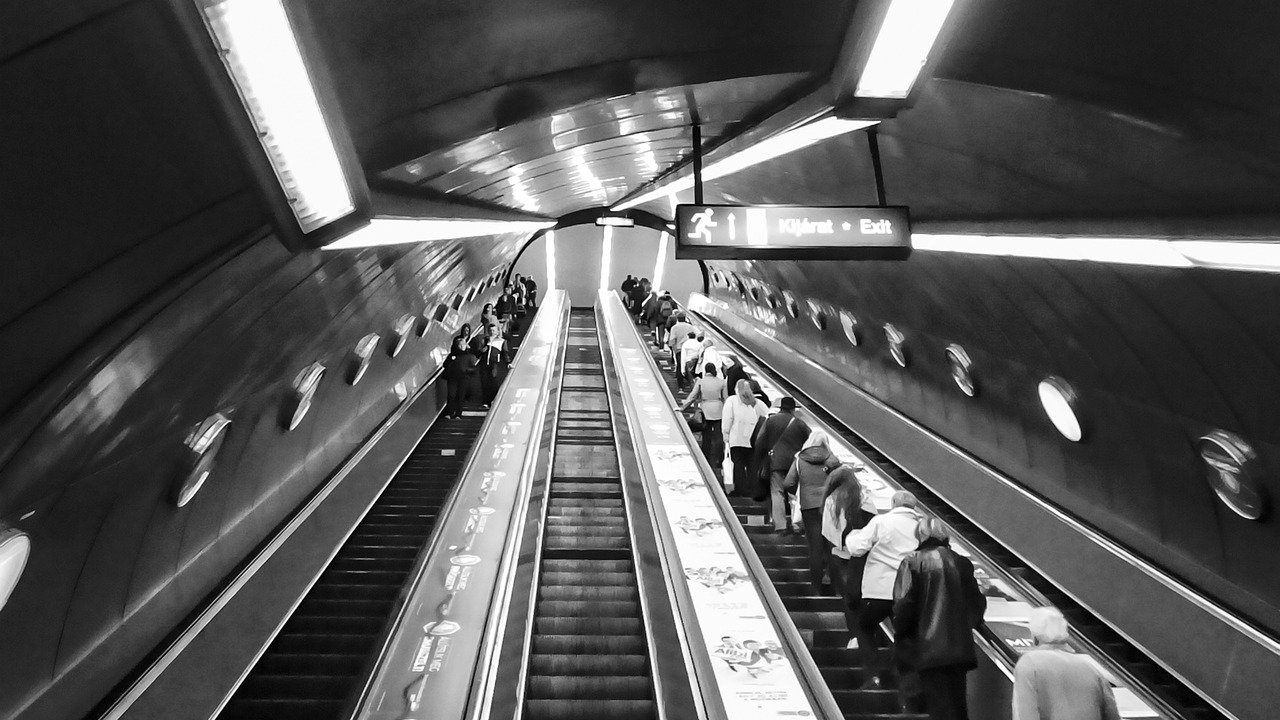 Barometrul SmartBill: IMM-urile încep să recupereze din business-ul din 2019