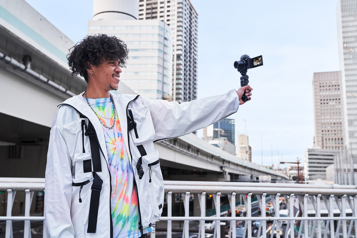 Sony lansează ZV-1, o cameră foto creată special pentru vloggeri