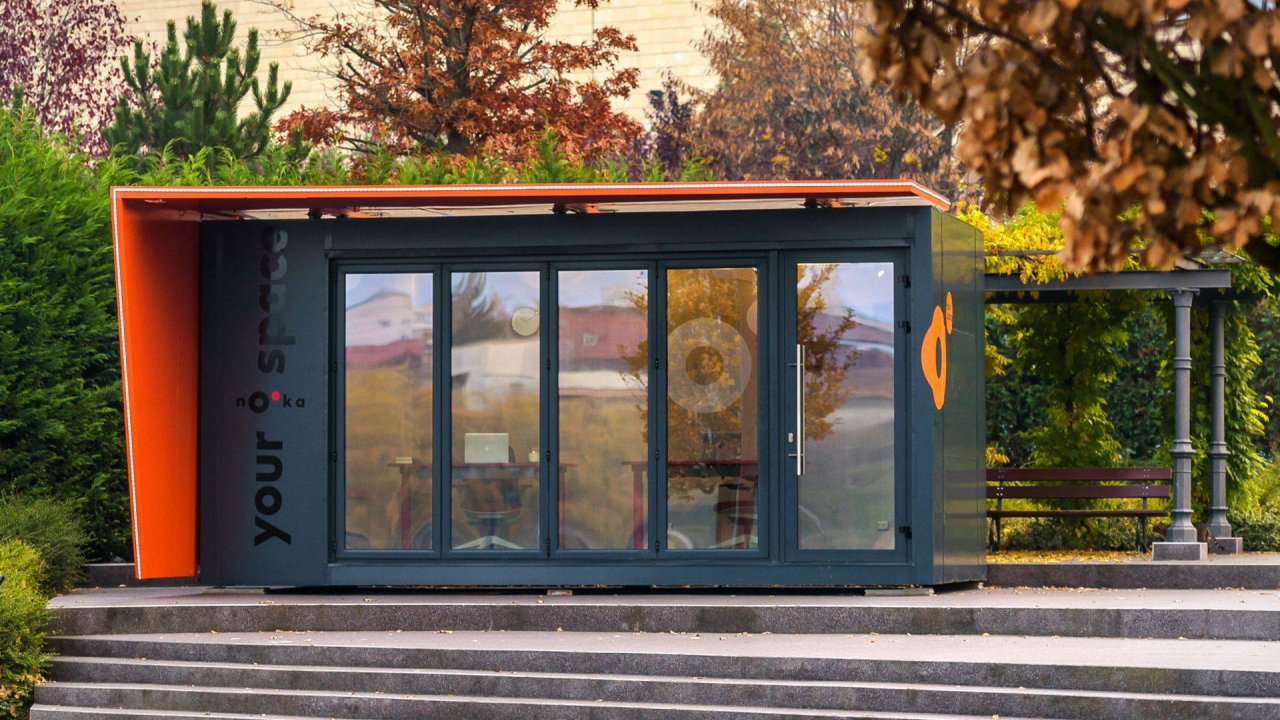 Nu vrei să mergi la sediu, dar nici să lucrezi de acasă? Încearcă un birou mobil