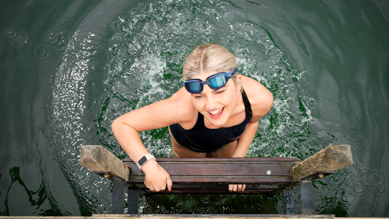 Google lansează noua brățară de fitness Fitbit Charge 6, dezvoltată și-n România