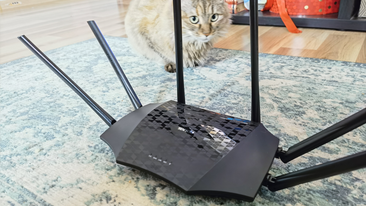 Review Tenda AC21 AC2100: Modem gigabit performant cu preț mic 