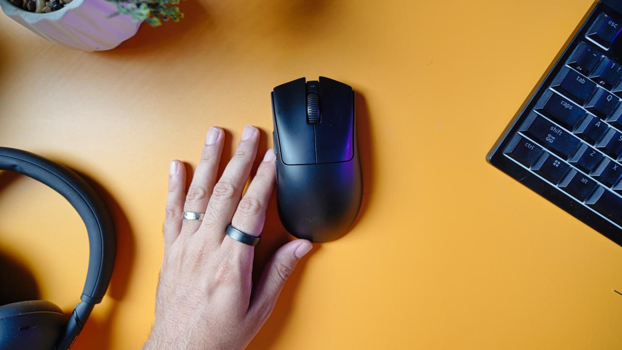 Review Razer DeathAdder V4 Pro: mouse de gaming bun la orice