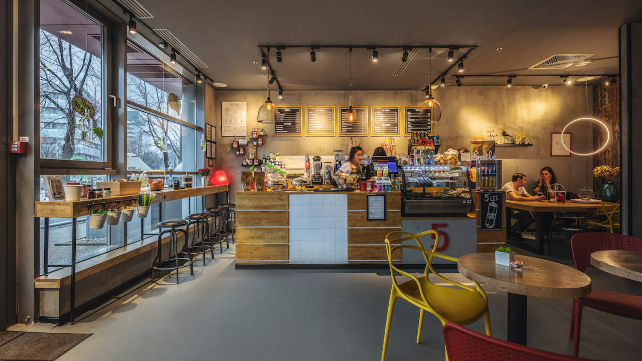 Franciza 5 to go: contracte semnate pentru noi cafenele. Noi locații deschise