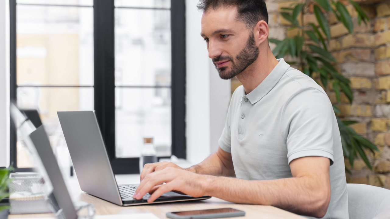 Diferența dintre o aplicație mobilă și o aplicație web