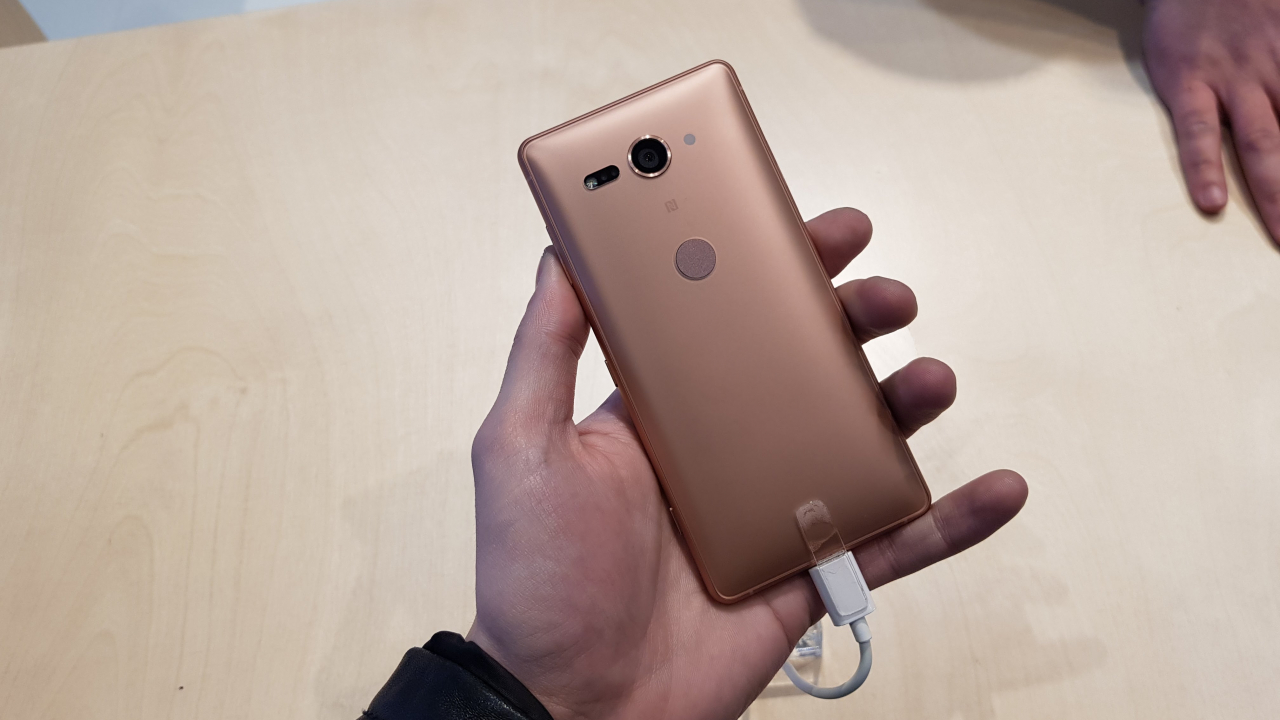 Sony Xperia XZ2 Compact: pierdut piață, o declar nulă. Cui folosește?