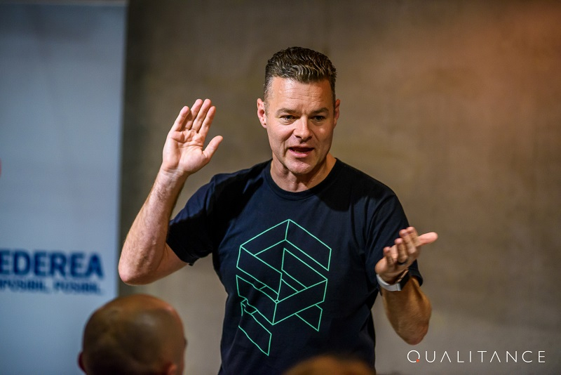 Românii de la QUALITANCE își pun la dispoziție gratuit platforma de cursuri