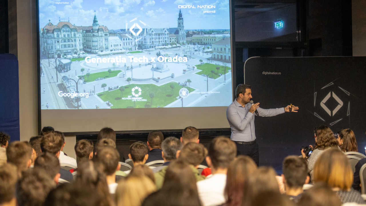 Peste 450 de tineri înscriși în programul Generația Tech Oradea