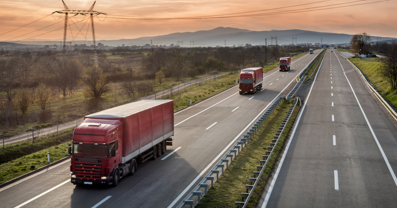 Trenduri ecommerce: interes online pentru cumpărarea de camioane și tractoare