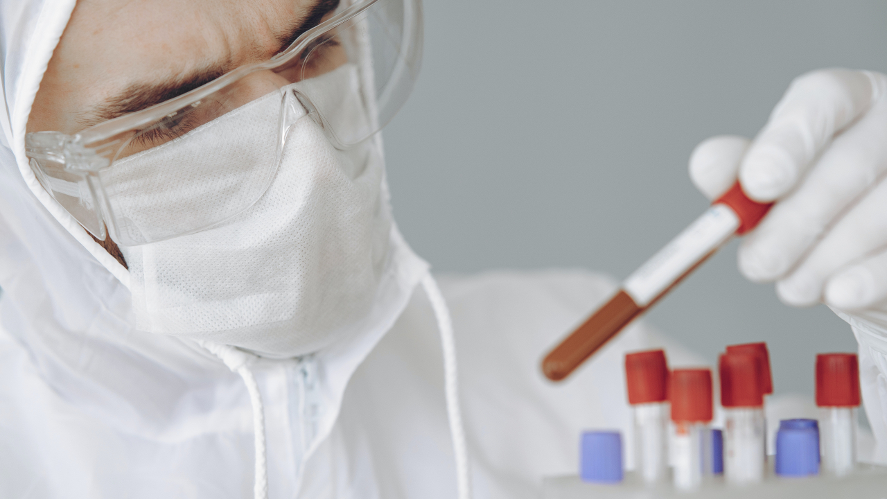 Coronavirus | Cercetătorii au acces gratuit la o bancă de substanțe și un supercomputer