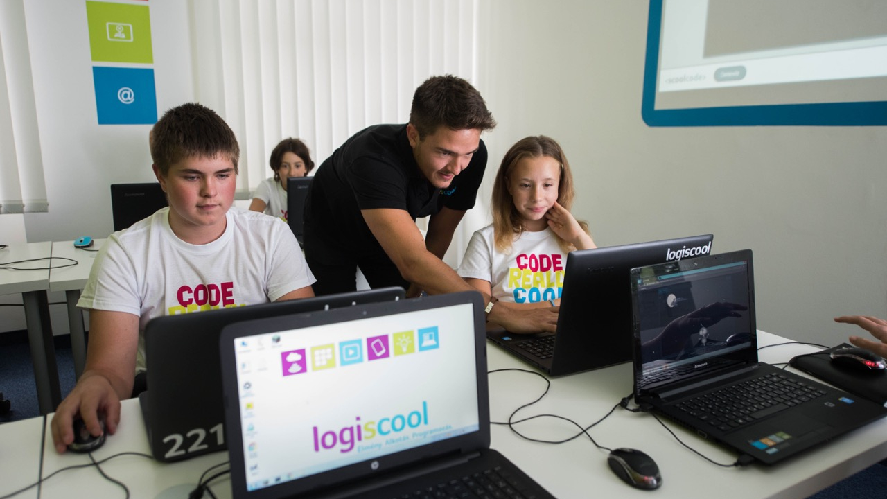 Școala de programare pentru copii - Logiscool vine la București