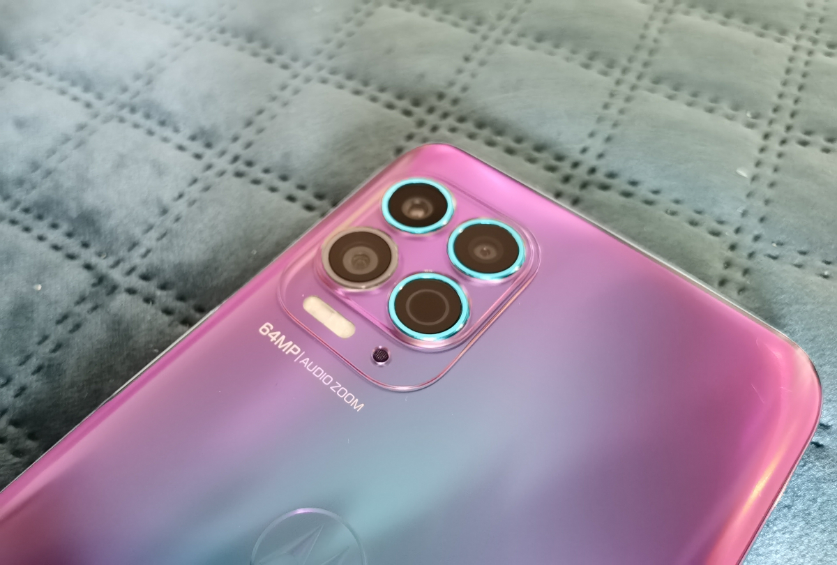 Motorola Moto G100, disponibil oficial în România: preț foarte competitiv