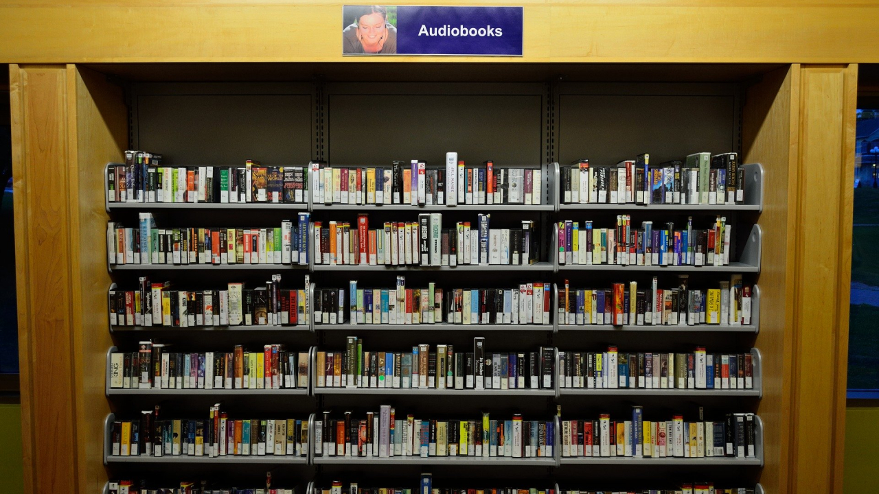 Coronavirus | Audible lansează sute de cărți audio gratuite în perioada aceasta