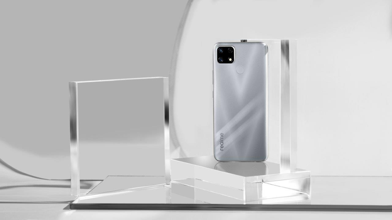 realme 7i, telefonul cu baterie uriașă și preț bun, disponibil în Romania