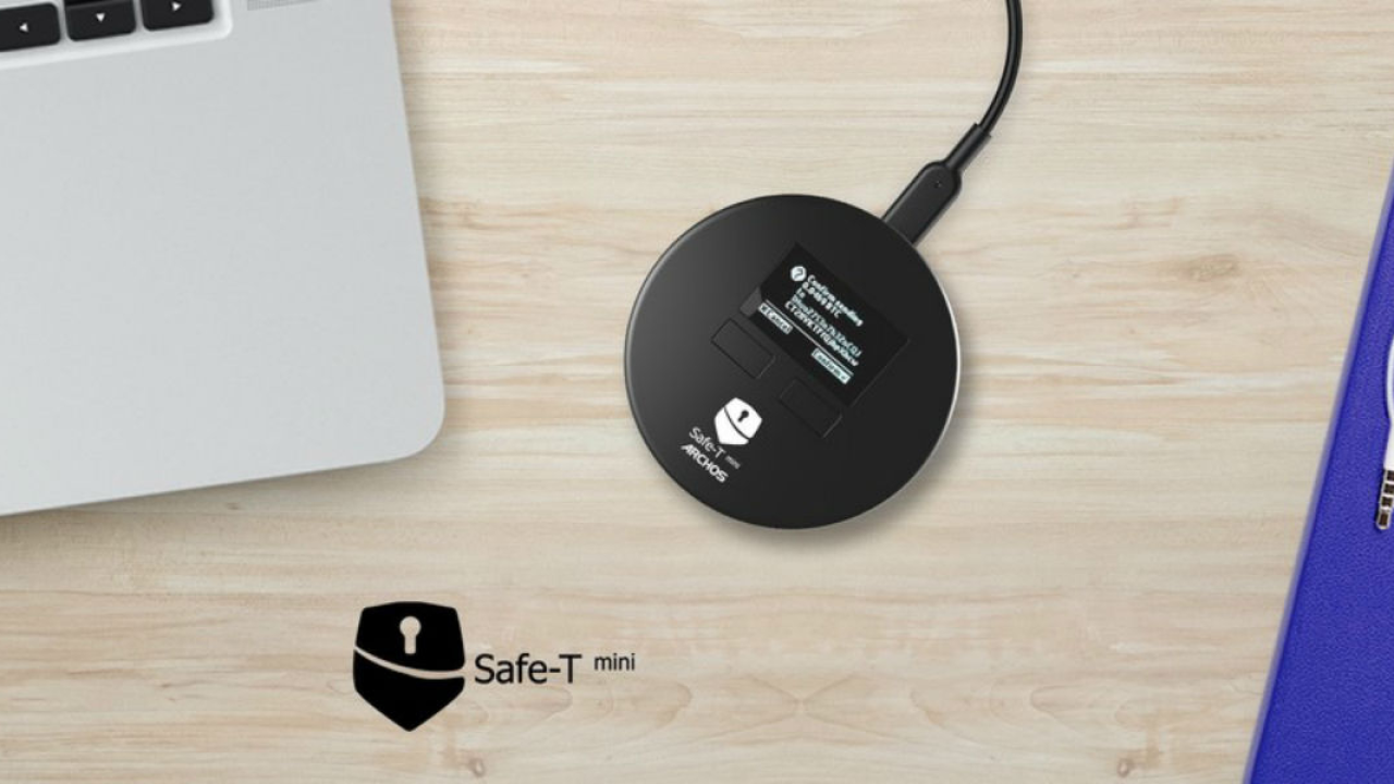 Archos aduce în România primul portofel electronic pentru bitcoin