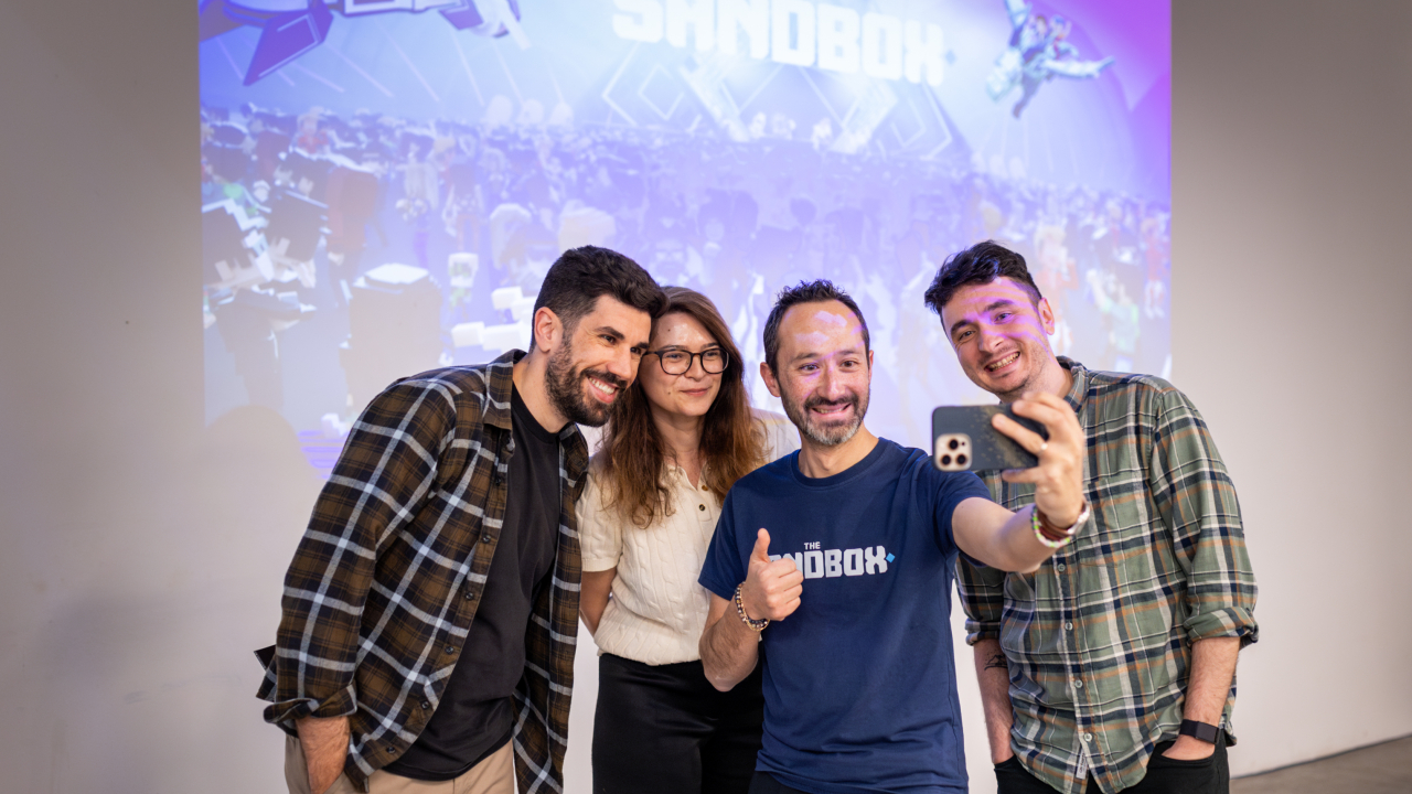 Românii de la QED Builders, achiziționați de o platformă de metaverse globală