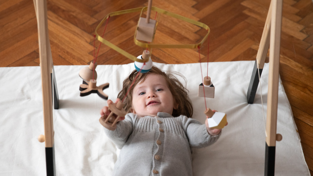 Bebe Începuturi, jucărie pentru bebeluși produsă local, crowdfunding pe Consolid8