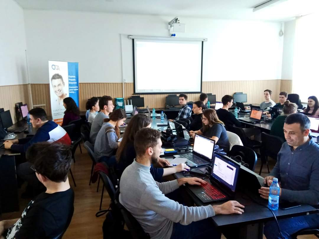 Cursul de RPA de la Universitatea din Iași, incubator de roboți software