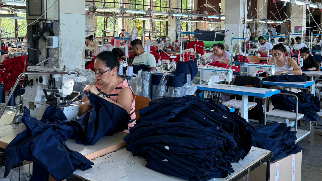 Idei de afaceri: ce încasări poți avea din vânzarea de uniforme profesionale