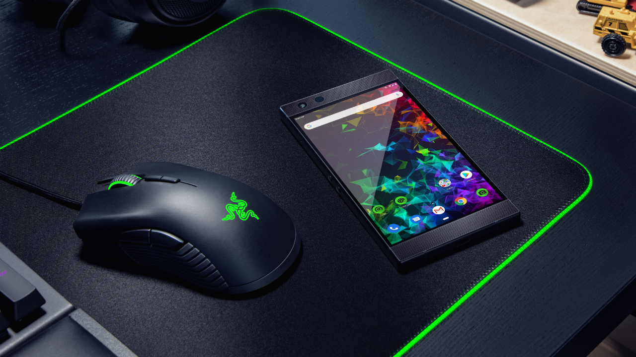 Razer Phone 2 primește o reducere impresionantă și update la Android 9