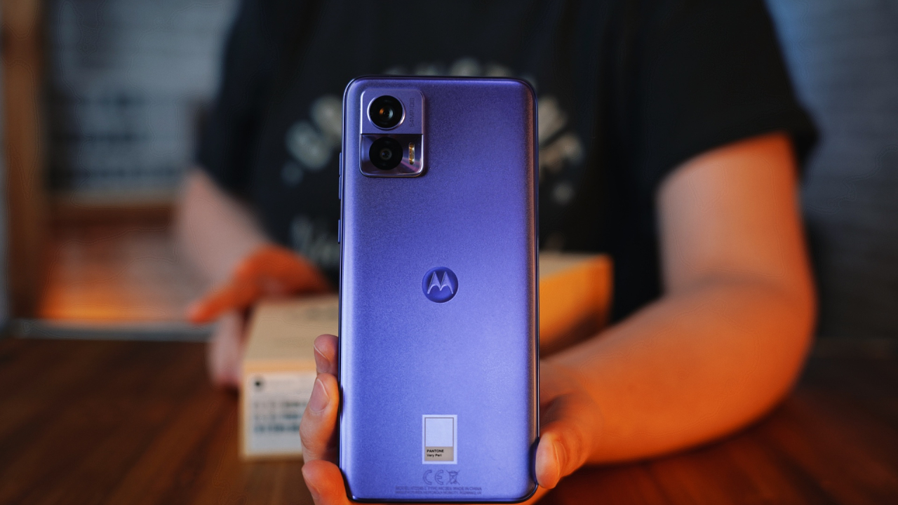 "Cum putem cuantifica emoțiile prin culori?" și cum arată emoția pe un telefon