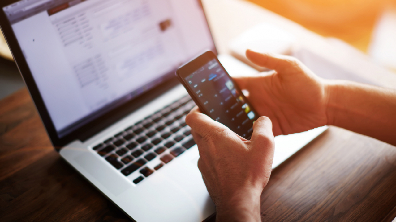 România, țara cu cele mai rapide site-uri mobile. Ce facem pe telefon