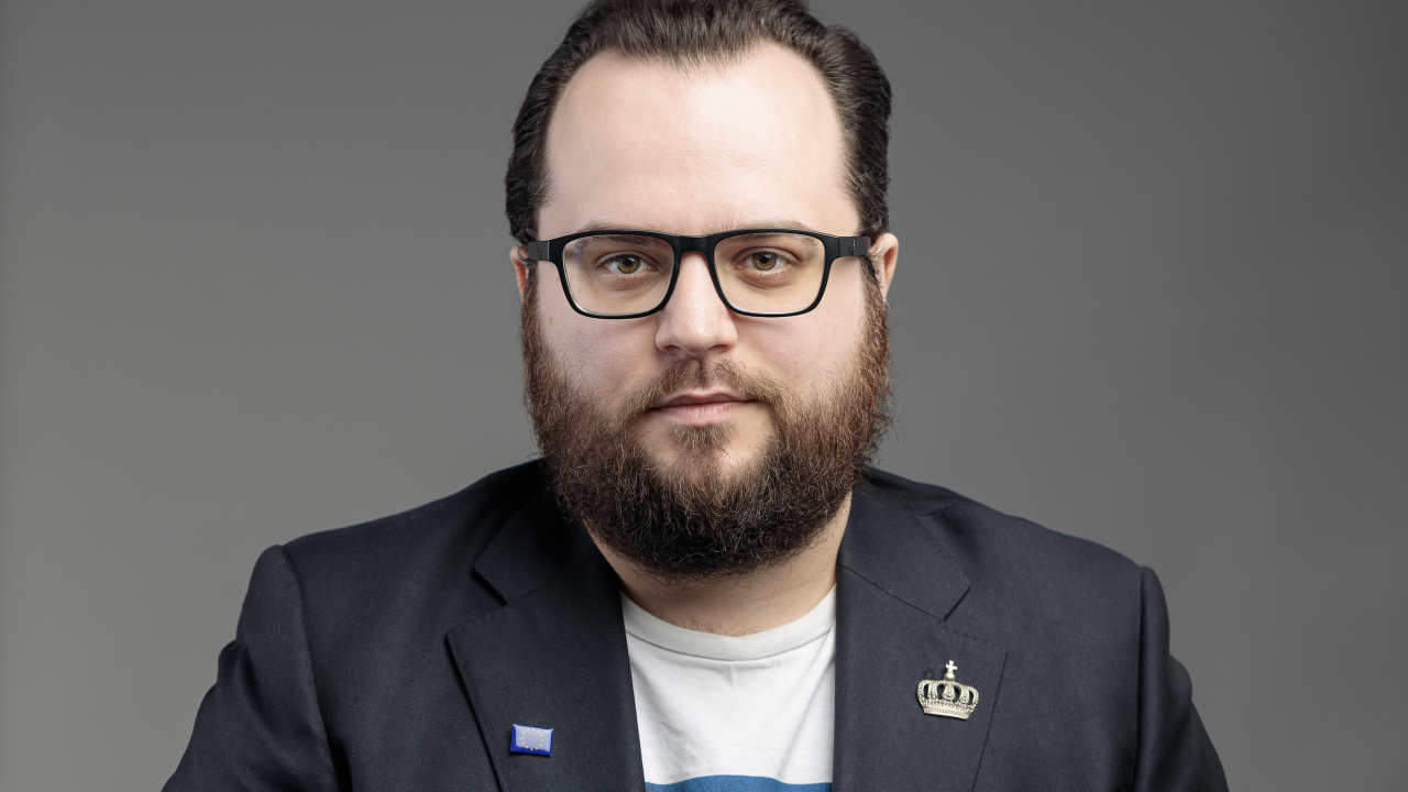 Transformarea digitală în România: realitate, oportunități și provocări - un interviu cu Edward Crețescu, director general Regista