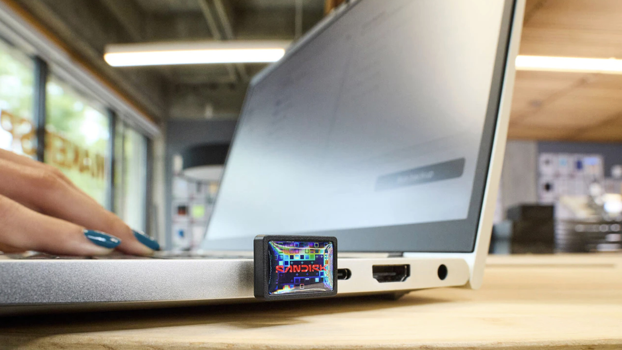 Stickul USB-C de 1 TB mai mic decât orice ai văzut până acum pe piață