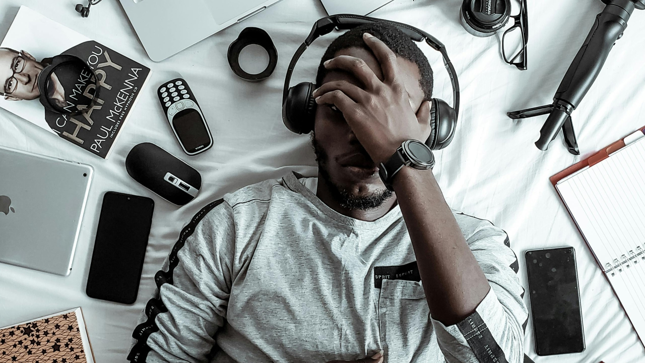 review Anker Power Bank 165W și încărcător 140W GaN