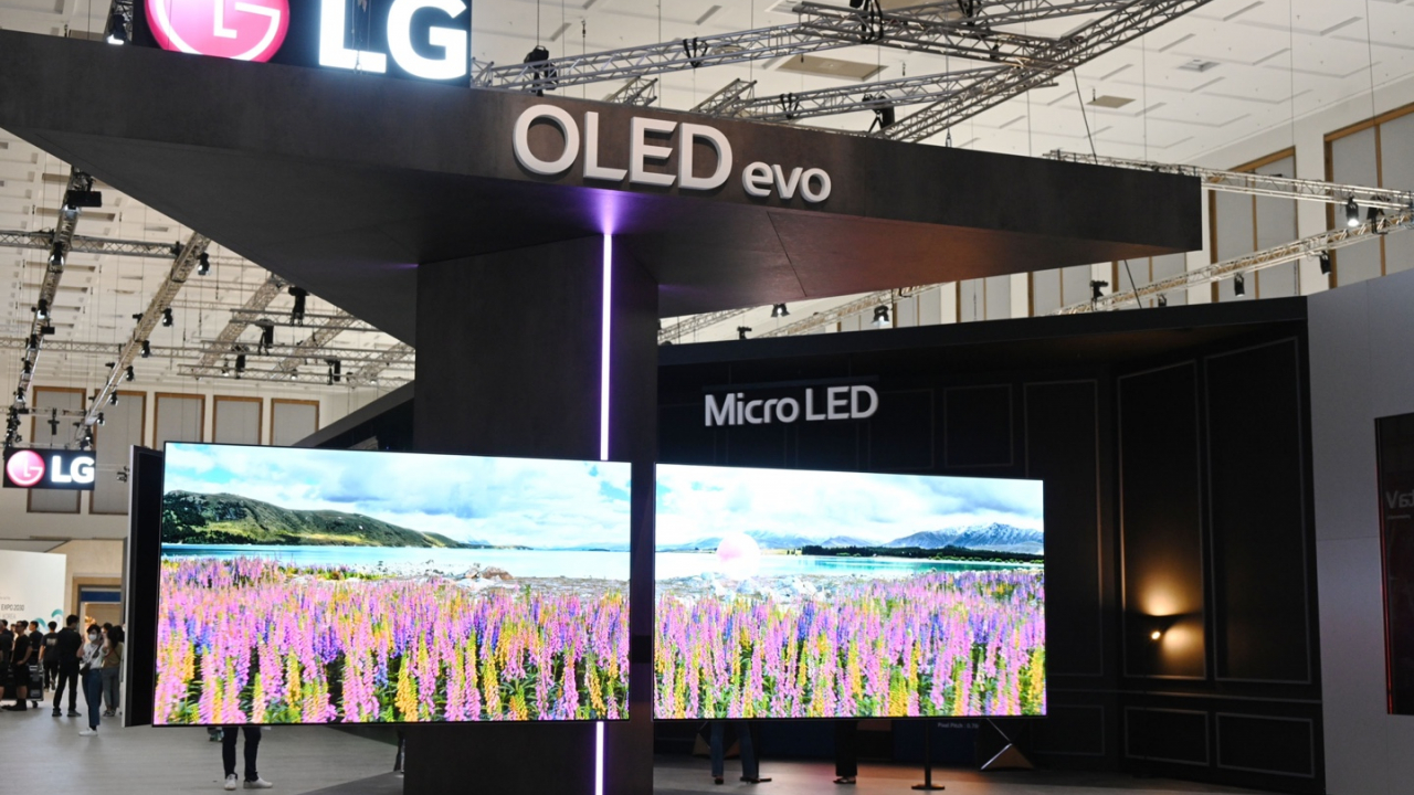 IFA 2022: LG prezintă un TV imens de 97 de inci, dar și un aparat de curățat încălțările